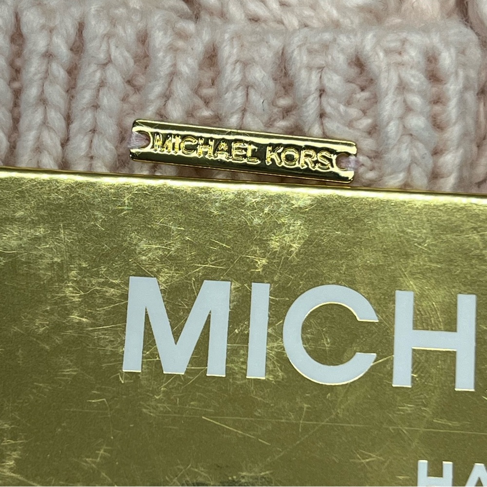MICHAEL KORS Pink Cable Knit Hat and Scarf Set-NWT - Picture 3 of 7